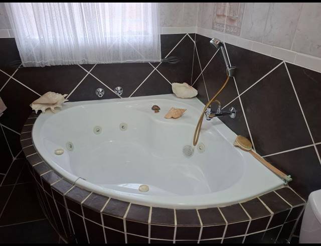 3 BEDROOM SECTIONAL TITLE FOR SALE IN NOORDHEUWEL